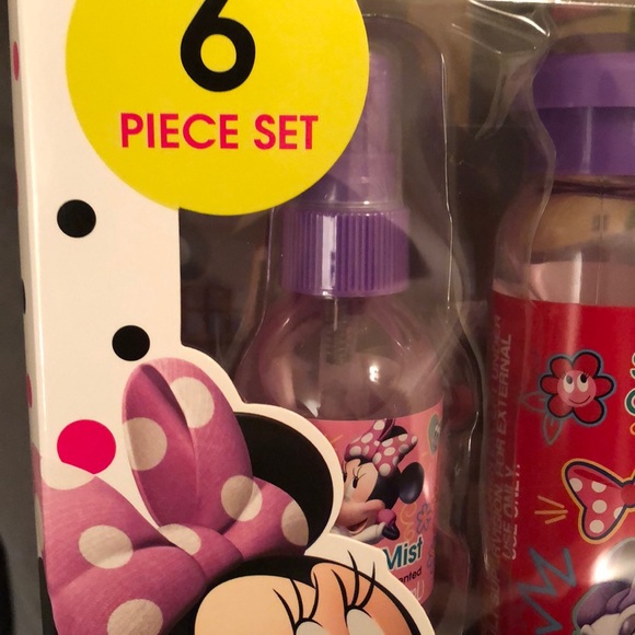 NWT❣️Disney JR. MINNIE Mouse Spa Set❣️ - Picture 4 of 7